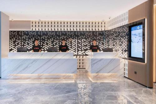 atour hotel jinan tangyan century avenue