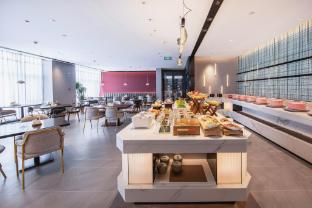 atour hotel jinan tangyan century avenue
