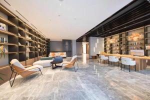 atour hotel jinan tangyan century avenue