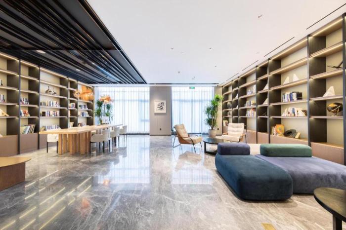 atour hotel jinan tangyan century avenue