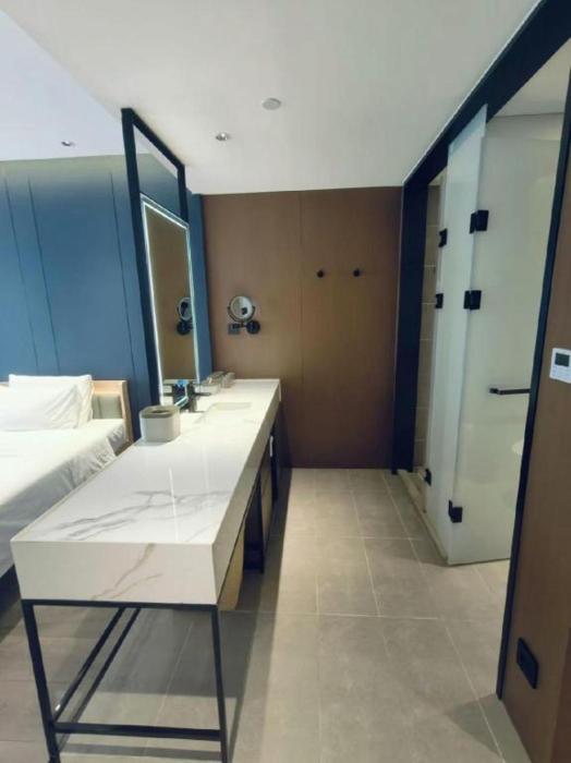 atour hotel jinan tangyan century avenue