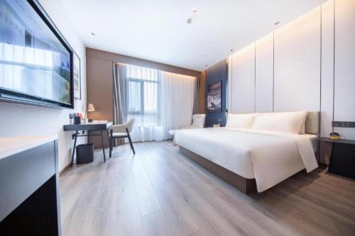atour hotel jinan tangyan century avenue