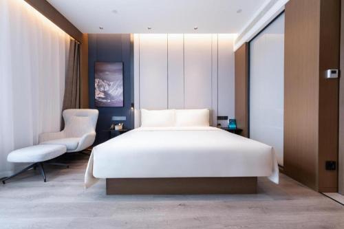 atour hotel jinan tangyan century avenue