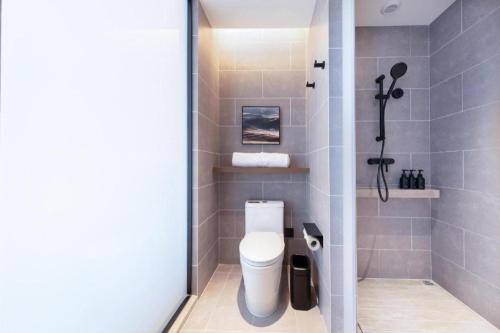 atour hotel jinan tangyan century avenue