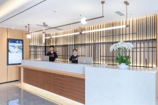 atour hotel chengdu sichuan normal university metro station