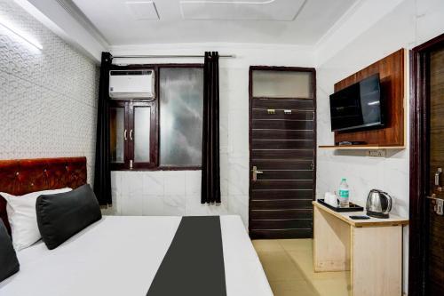 Hotel O The Maruti Hotel,,3 star