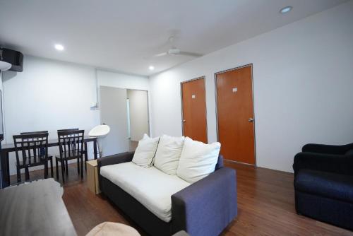 aimelia guest house by g traveler