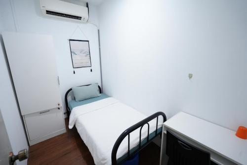 aimelia guest house by g traveler