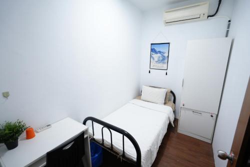 aimelia guest house by g traveler