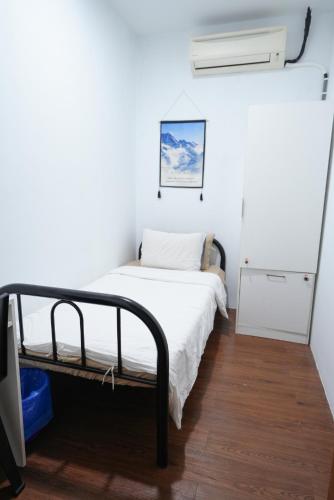 aimelia guest house by g traveler
