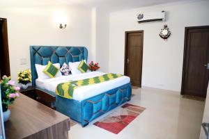 fortune home service apartment 3bhk e 28 saket 2b