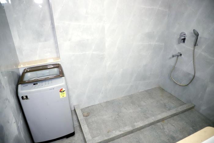 fortune home service apartment 3bhk e 28 saket 2b