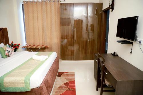fortune home service apartment 3bhk e 28 saket 2b
