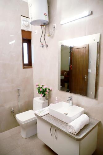 fortune home service apartment 3bhk e 28 saket 2b