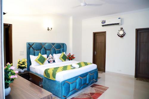 fortune home service apartment 3bhk e 28 saket 2b