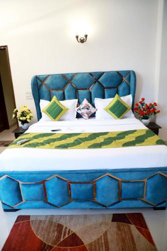 fortune home service apartment 3bhk e 28 saket 2b