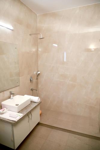 fortune home service apartment 3bhk e 28 saket 2b