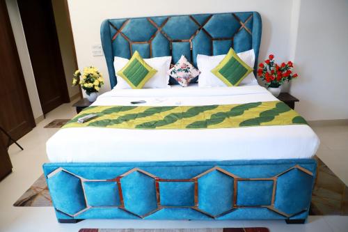 fortune home service apartment 3bhk e 28 saket 2b