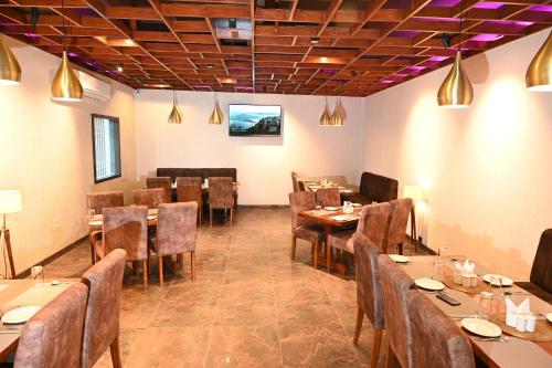 Sonnesta Grand Hotel & Resort,,4 star