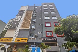 Collection O Lanco Techno Park Near Wellfargo, Divyasree, Care & Kims Hospital,,4 star