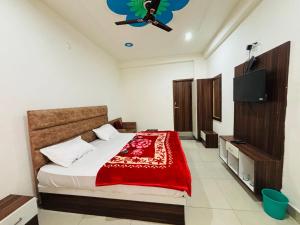 hotel lake view paradise