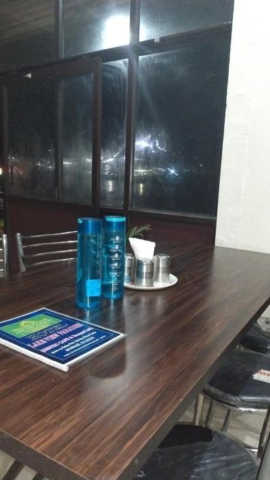 hotel lake view paradise