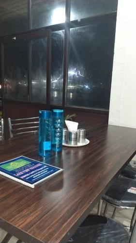 hotel lake view paradise