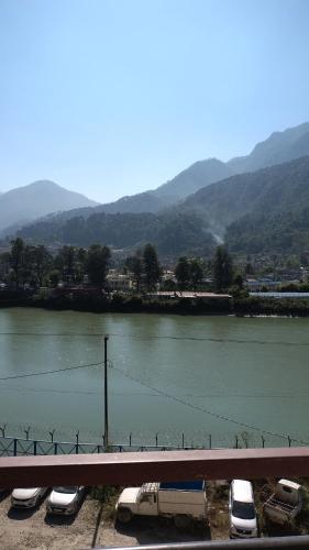 hotel lake view paradise