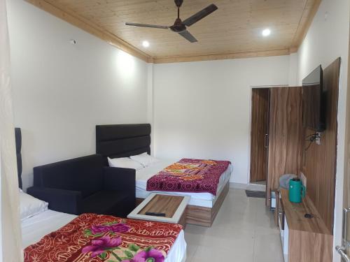 hotel lake view paradise