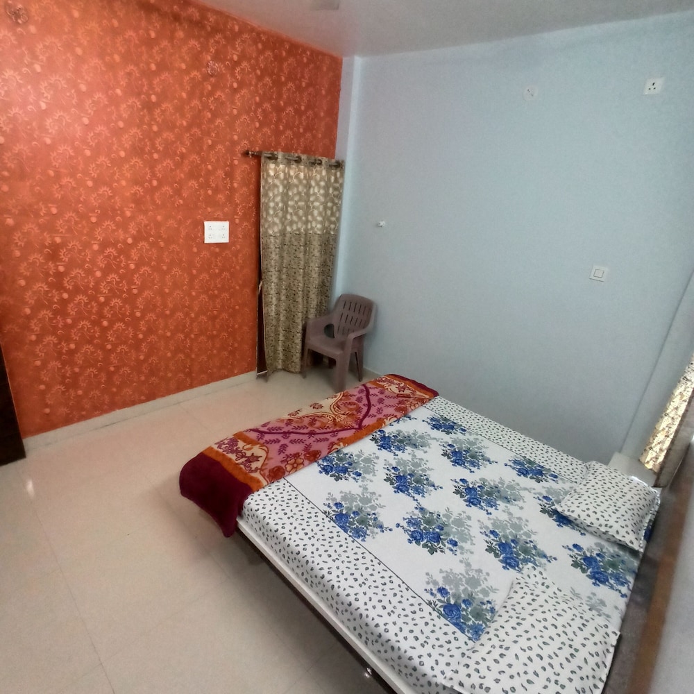 hotel adiraj palace and lodging