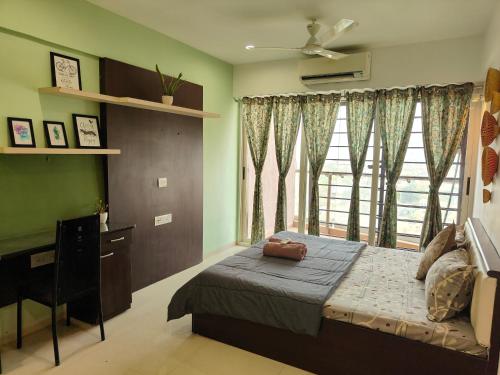 staeg skyline view 3bhk 1404