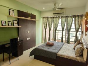 staeg skyline view 3bhk 1404