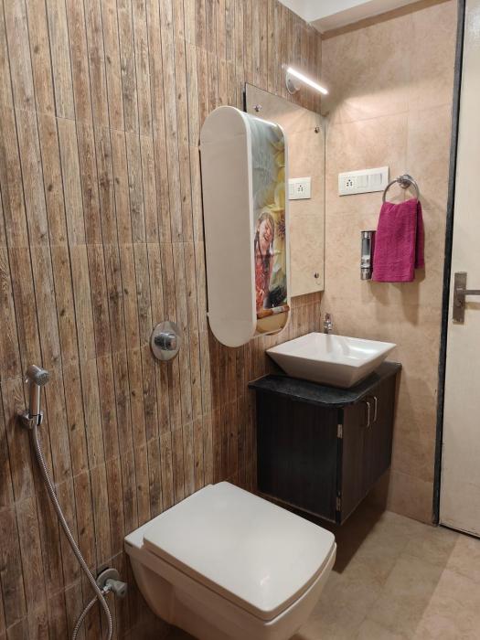 staeg skyline view 3bhk 1404