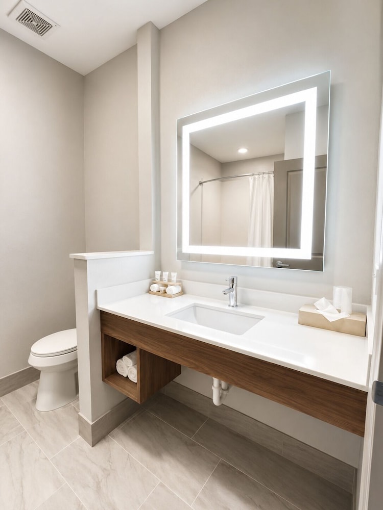 holiday inn express kenedy by ihg