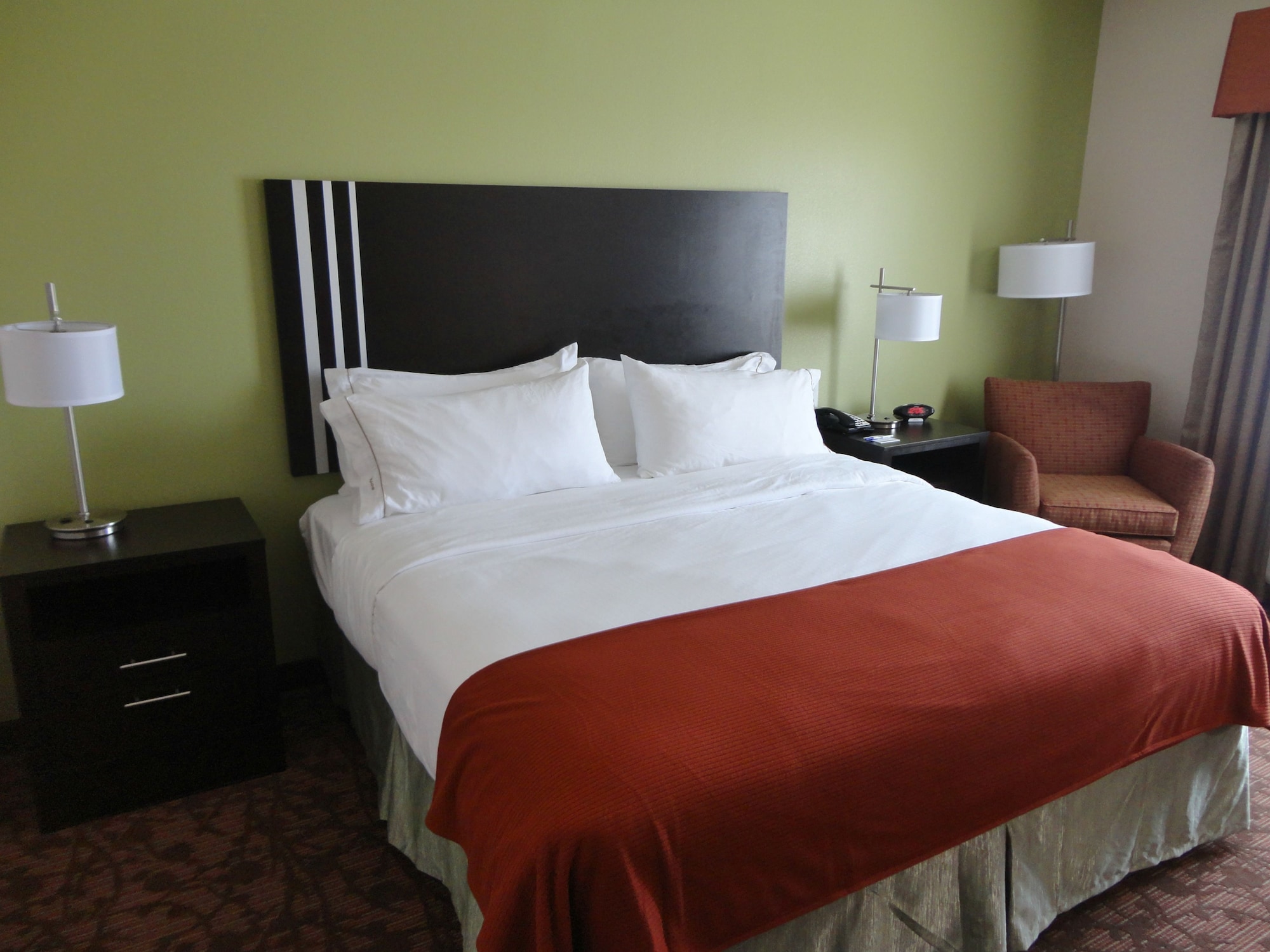 holiday inn express kenedy by ihg
