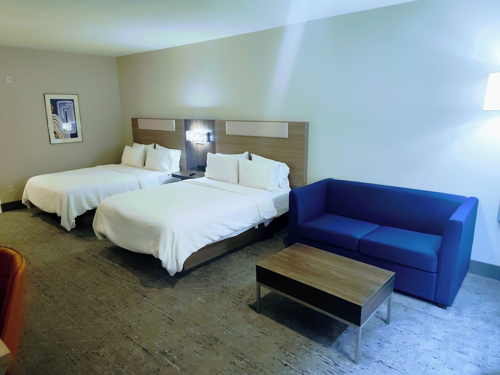 holiday inn express kenedy by ihg