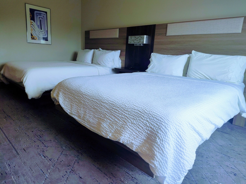 holiday inn express kenedy by ihg