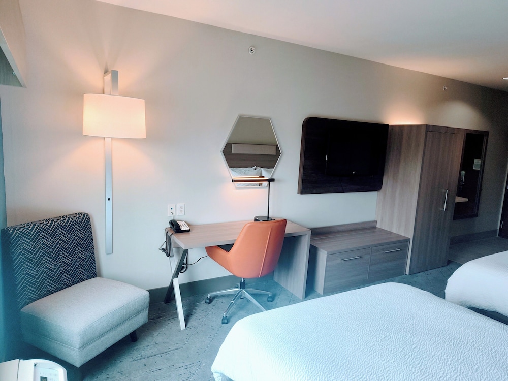 holiday inn express kenedy by ihg