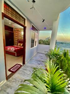 2 bhk fully furnished private apartment