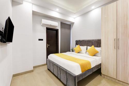 townhouse hotel the rasa a premium park near onyx mall vasundhara