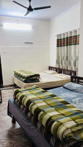 Hotel Dev Bhumi,,2 star