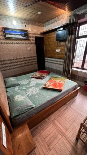 Hotel Dev Bhumi,,2 star