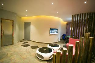 borrman hotel heyuan party school wanlong city fountain