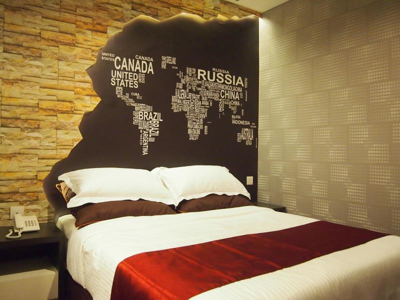 chariton hotel nusa bestari
