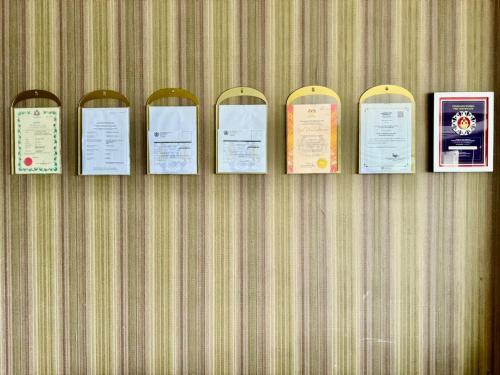 chariton hotel nusa bestari