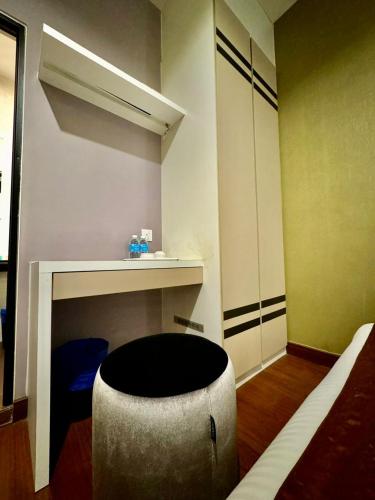 chariton hotel nusa bestari