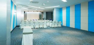 prime time hotel bang saen