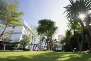 prime time hotel bang saen