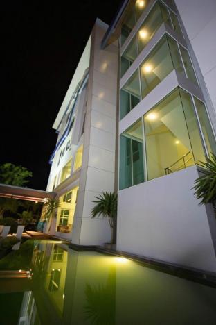 prime time hotel bang saen