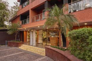 golden tulip goa vagator